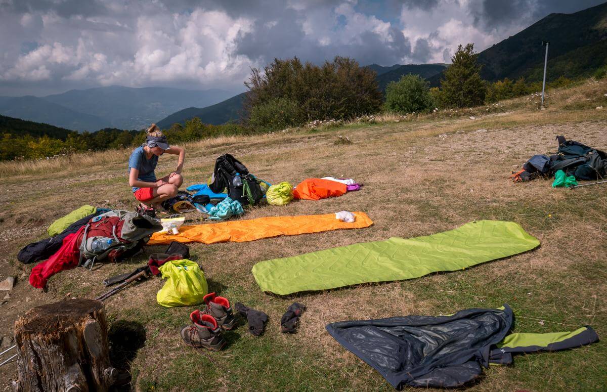 Otevřená kniha a ráj na zemi u jezera Nero